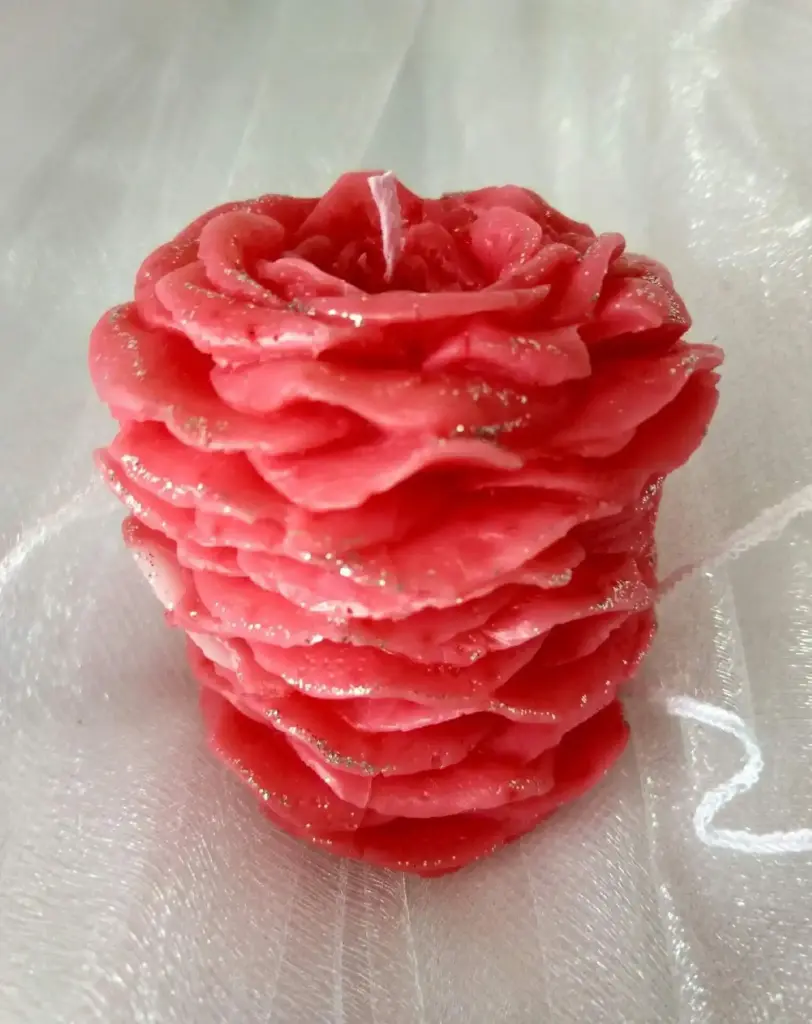 Lumânare parfumată decorativă handmade petale floare portocaliu