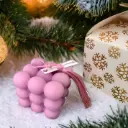 Lumânare Crăciun cub bubble mov mare, ambalată în cutie albă, perfectă pentru decor de sărbători sau cadou