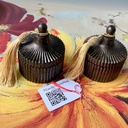 Lumânare Mărțișor în bombonieră neagră aurie ceramică ceară naturală soia parfum lavandă