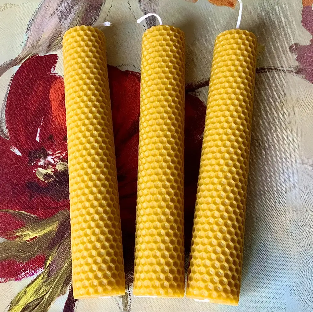 Lumânare fagure din ceară naturală de albine, dimensiune 20x4 cm, eco-friendly
