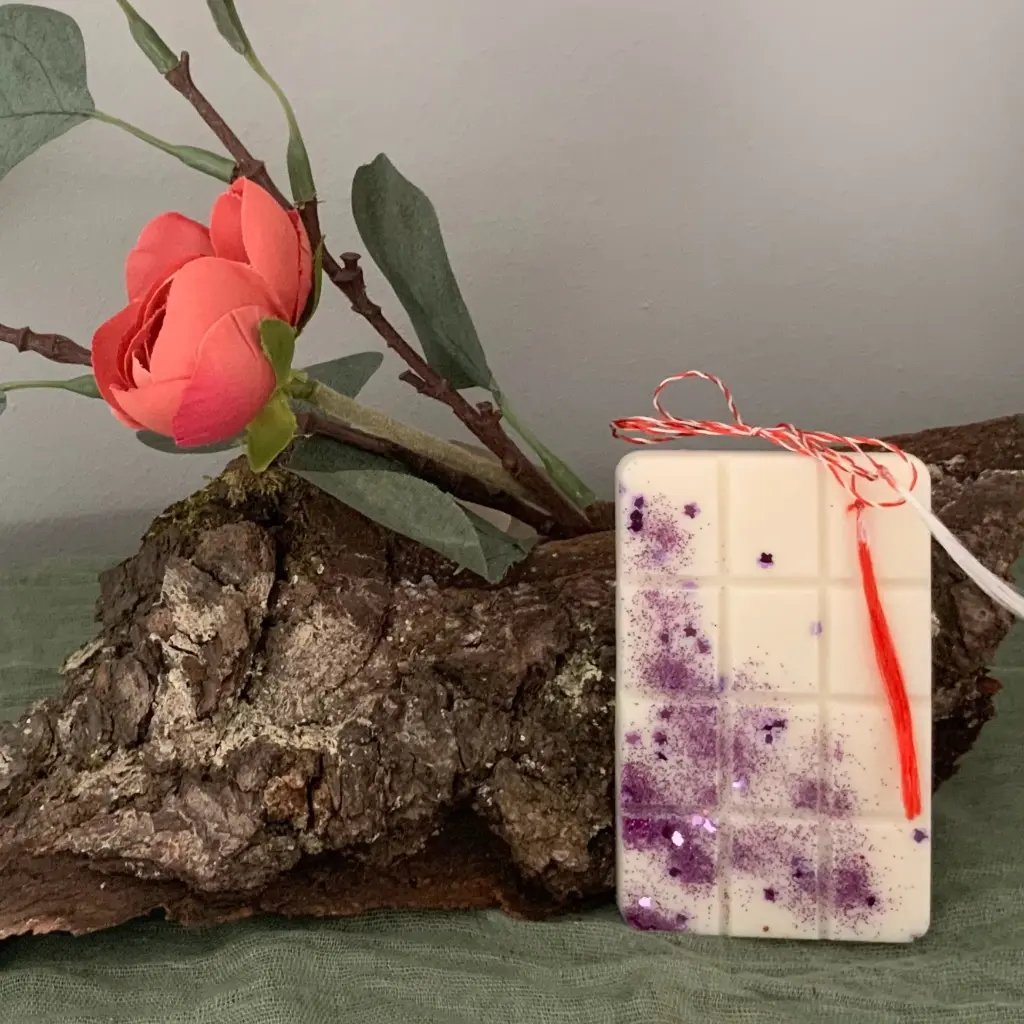 Mărțișor tabletă ceară soia WaxMelts parfum floral sclipici mov