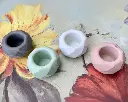 Patru lumânări recipient octogonal soia parfum trandafiri iasomie gri alb roz verde