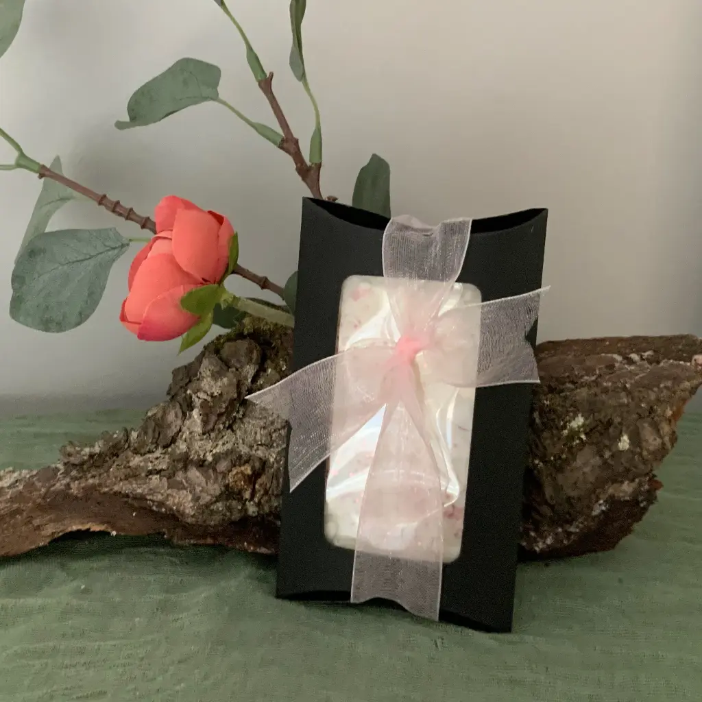 Mărțișor tabletă soia sclipici roz pudrat WaxMelts parfum floral în cutie
