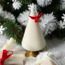 Lumânare decorativă din ceară de soia - brad conic de Crăciun