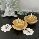 Lumânări în formă de trandafir mic din ceară naturală de albine, floare delicată handmade