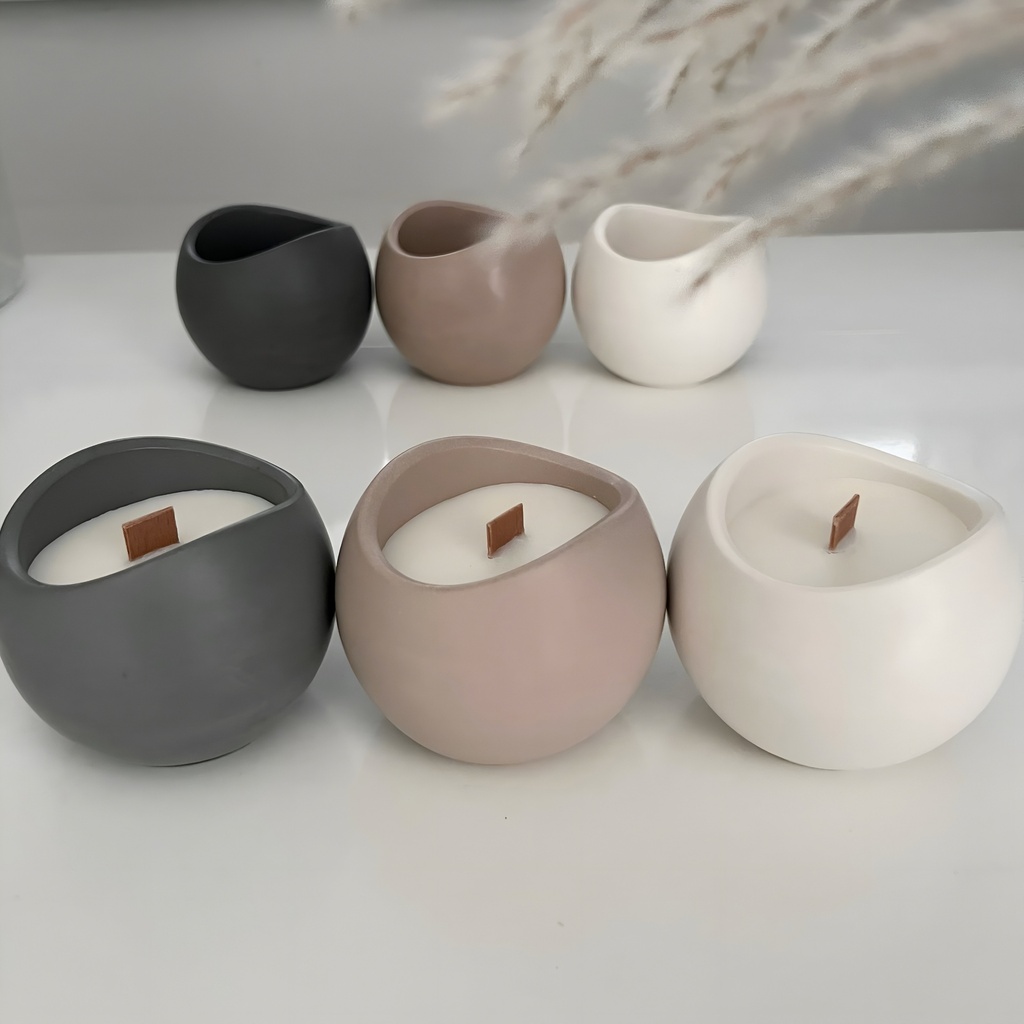 Set de 3 lumânări în recipiente decorative, în culori alb, bej și gri, design minimalist