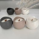 Set de 3 lumânări în recipiente decorative, în culori alb, bej și gri, design minimalist