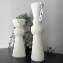 Set de două lumânări decorative Circles, parfumate cu lavandă, santal și eucalipt, perfecte pentru decorul meselor la nunți, botezuri și evenimente speciale