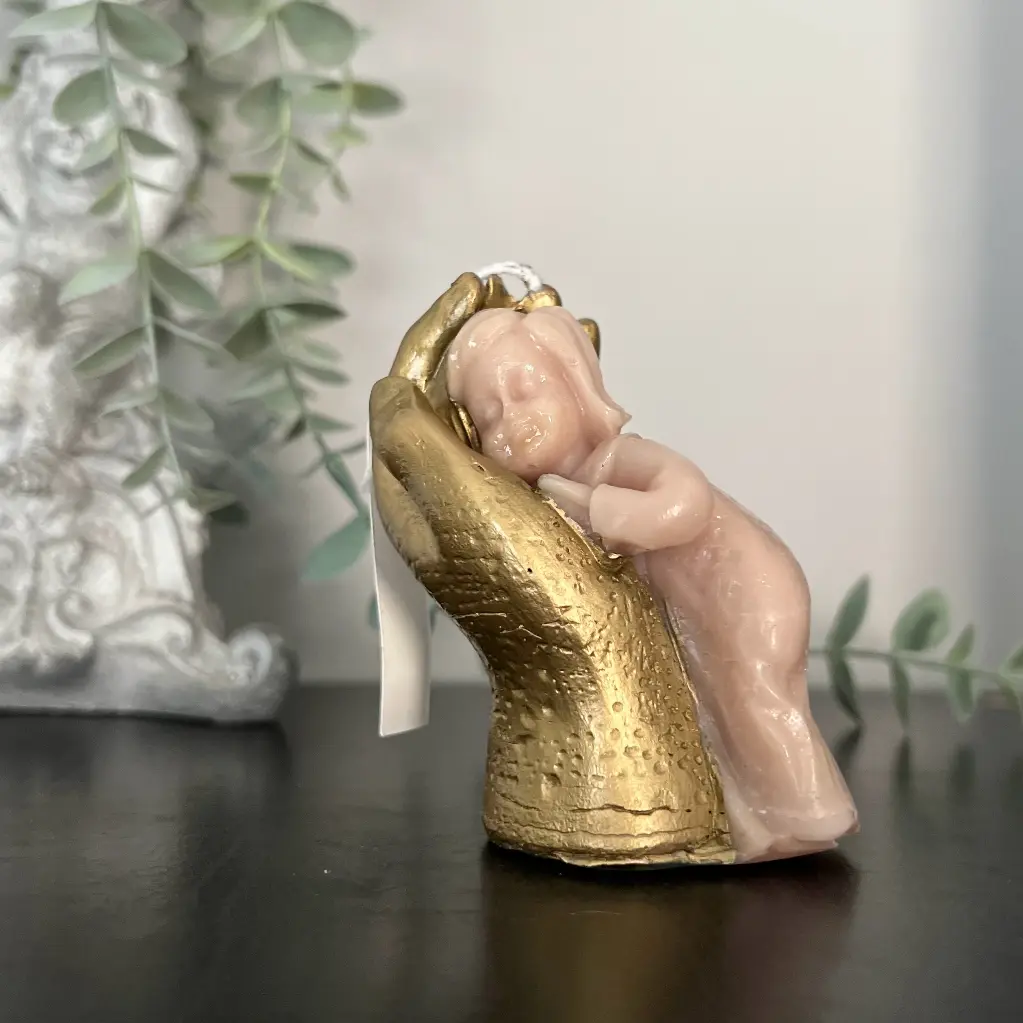 Lumânare handmade Mângâiere bej auriu – design elegant