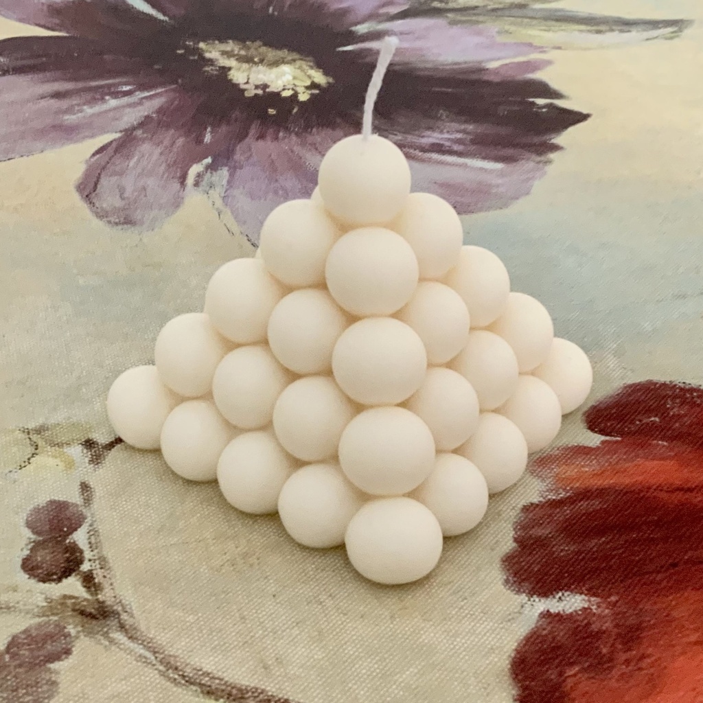Lumânare ceară soia tip piramidă bubble albă parfum lavandă