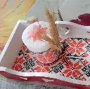 Lumânare parfumată flori de primăvară decorată tradițional