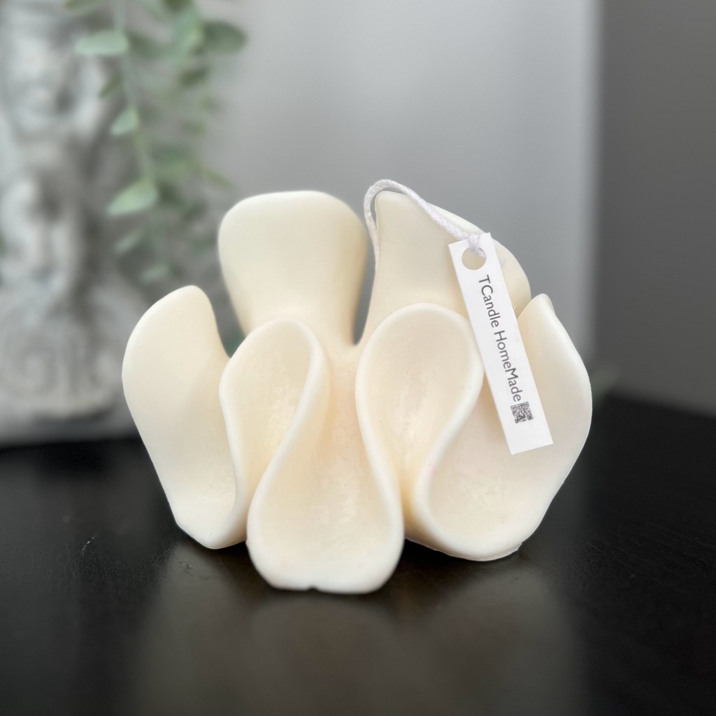 Lumânare decorativă ceară naturală soia Coral Reef albă (parfum natural soia)