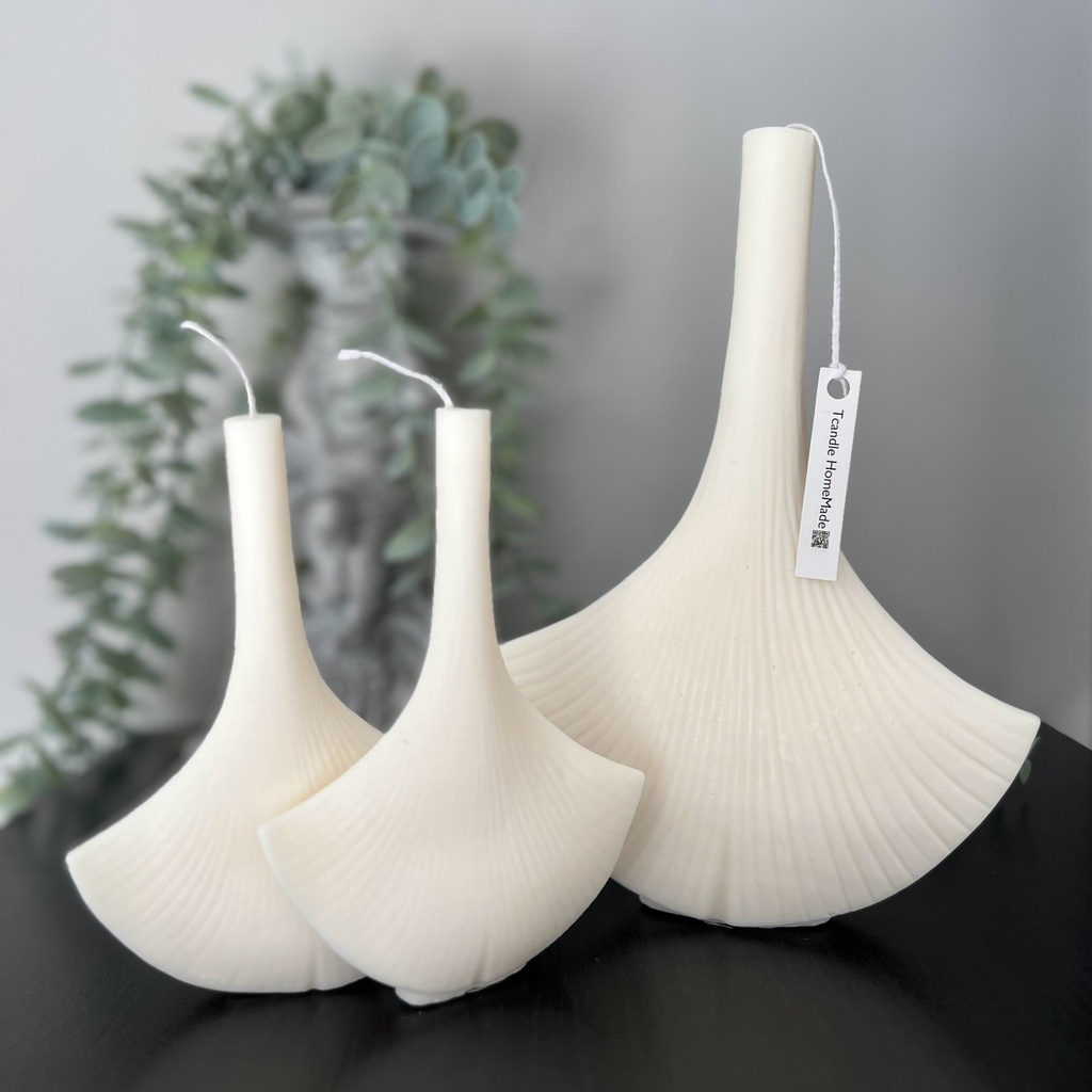 Set două lumânări decorative soia Ginkgo Leaf albe (parfum natural soia)