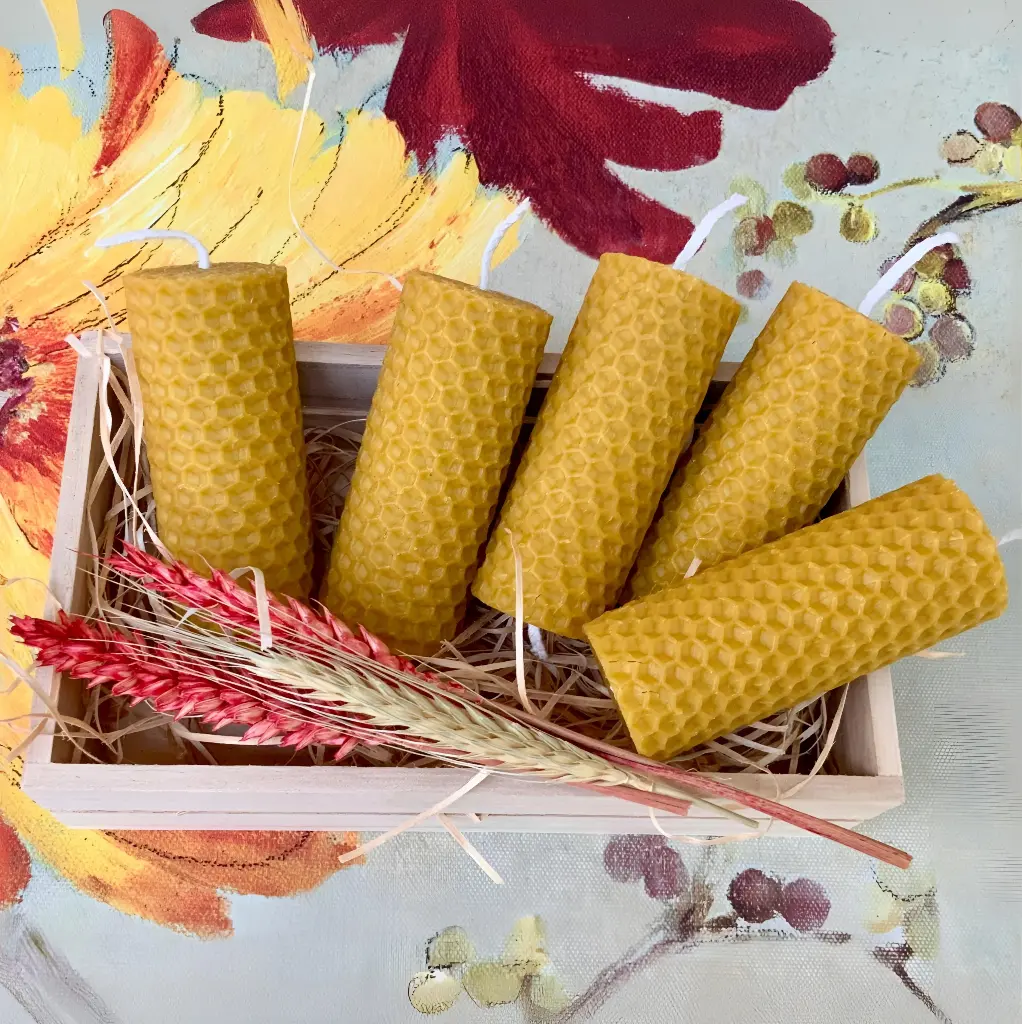 Set 5 lumânări fagure ceară de albine 8x3cm în cutie de lemn