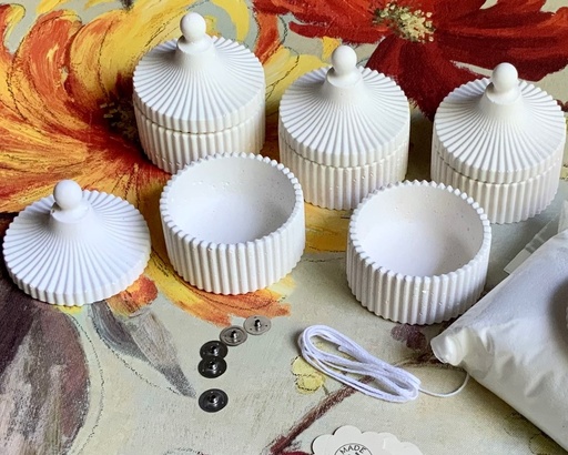 Bombonieră ceramică albă handmade turnare lumânări