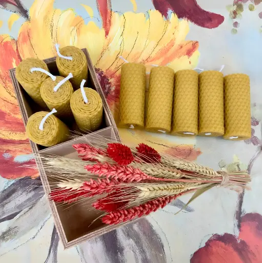 Set 10 lumânări fagure ceară albine 8x3cm în cutie lemn