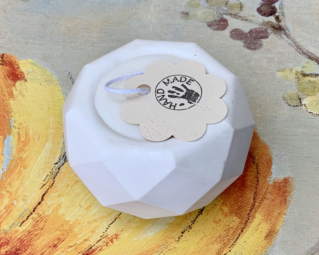 Lumânare recipient octogonal soia parfum trandafiri iasomie